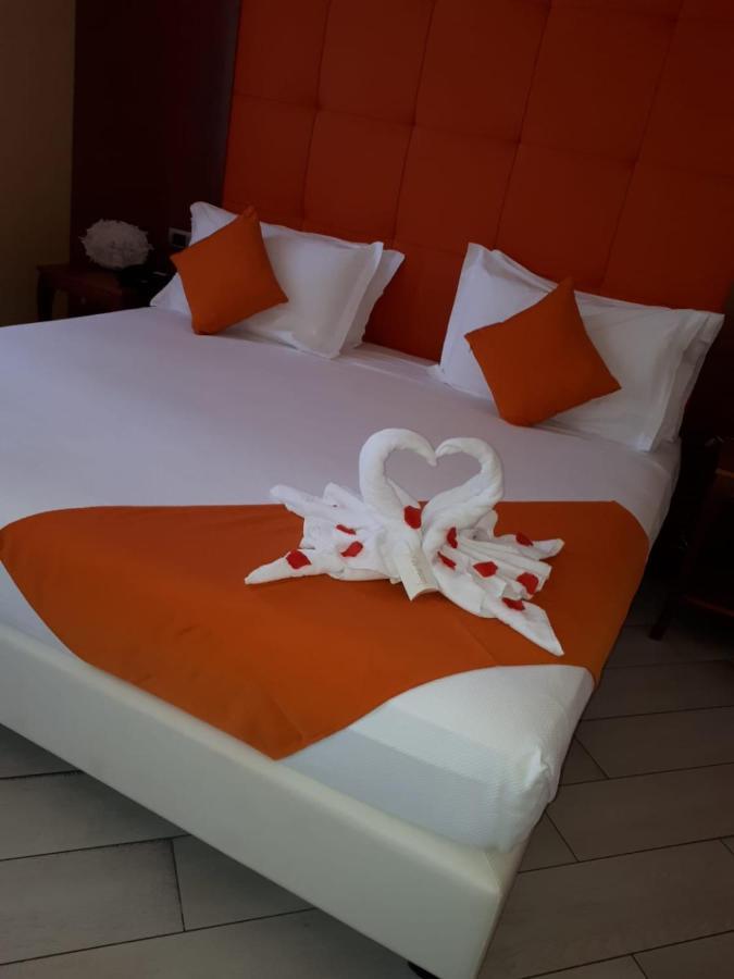 Hotel Riviera Azzurra Олівері Екстер'єр фото